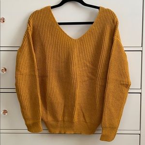 Mustard/yellow long sleeve sweater